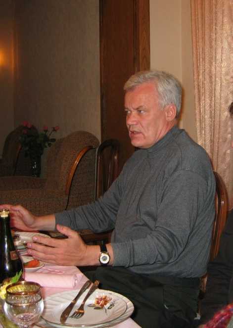 51_i.jpg (26424 bytes)